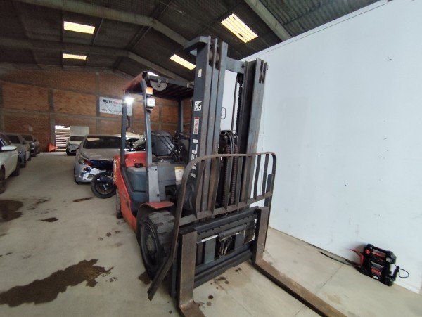 TRIPLEX EMPILHADEIRA DIESEL