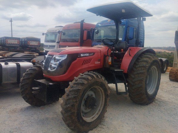 SOLIS TRATOR AGRICOLA