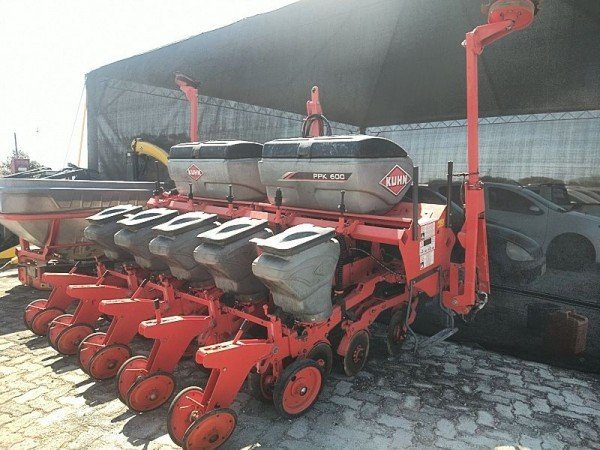 KUHN PLANTADORA MECÂNICA